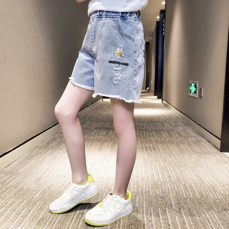 3-15岁女童短裤宽松时尚韩版小雏菊破洞女大童夏季洋气牛仔短裤