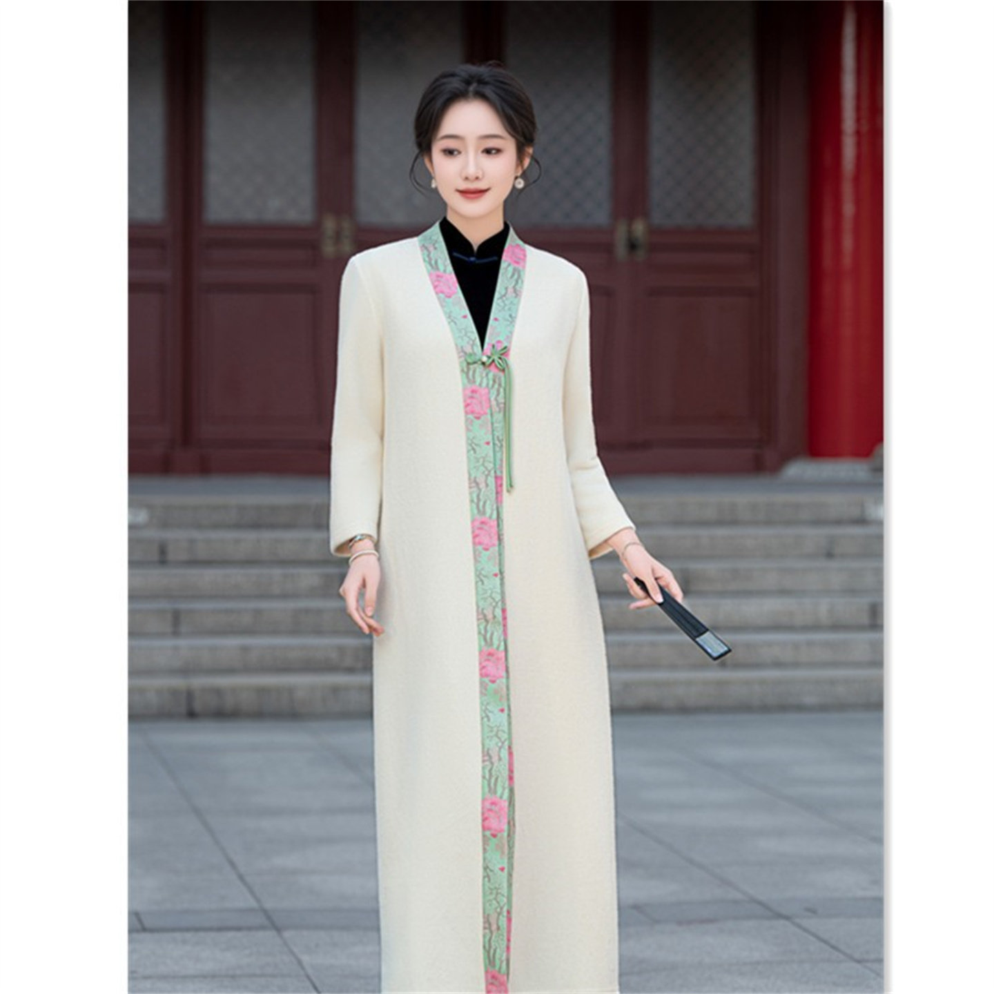 穿旗袍的高端外搭中年妈妈改良高级感外套宽松气质外披黑白色长袖