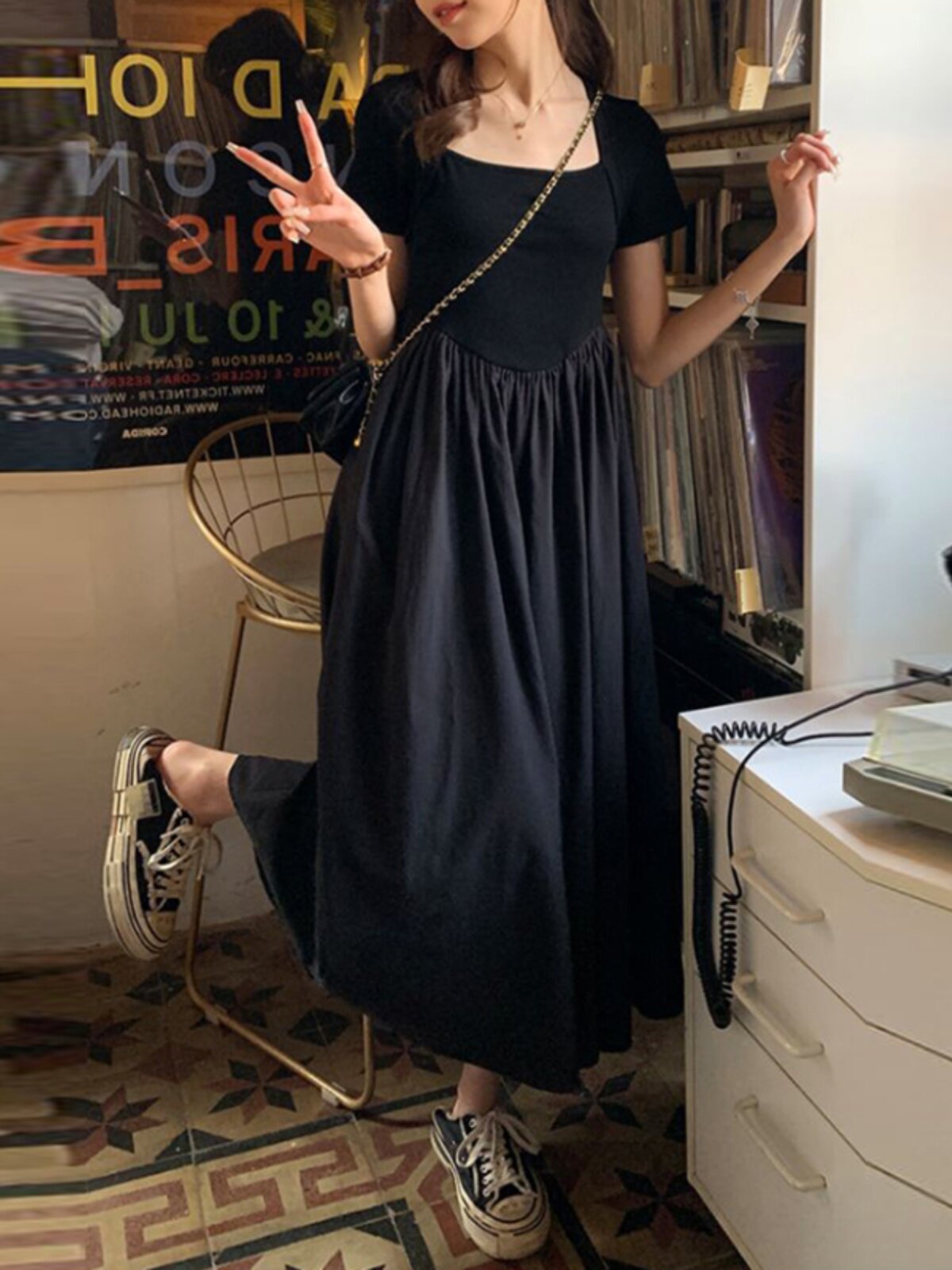 스퀘어넥 하이웨이스트 기질 화끈한 엄마스타일 외출 수유복 슬리밍 뱃살커버 여름용 페이크 투피스 산후수유복