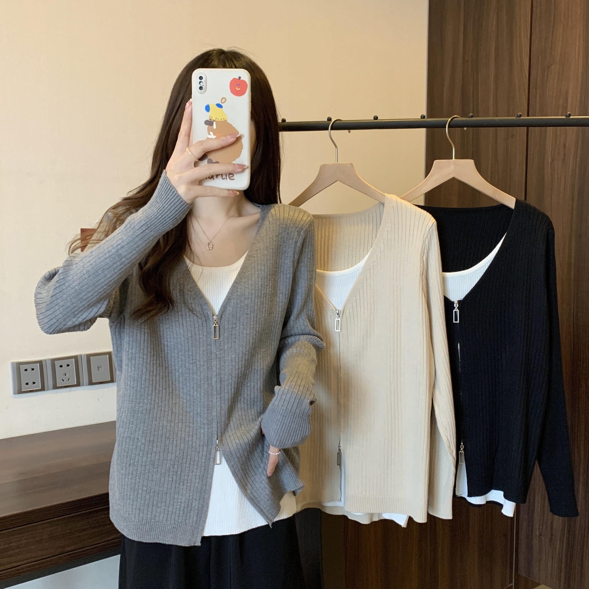 假两件V领辣妈外出哺乳衫秋冬款宽松显瘦产后喂奶打底衫