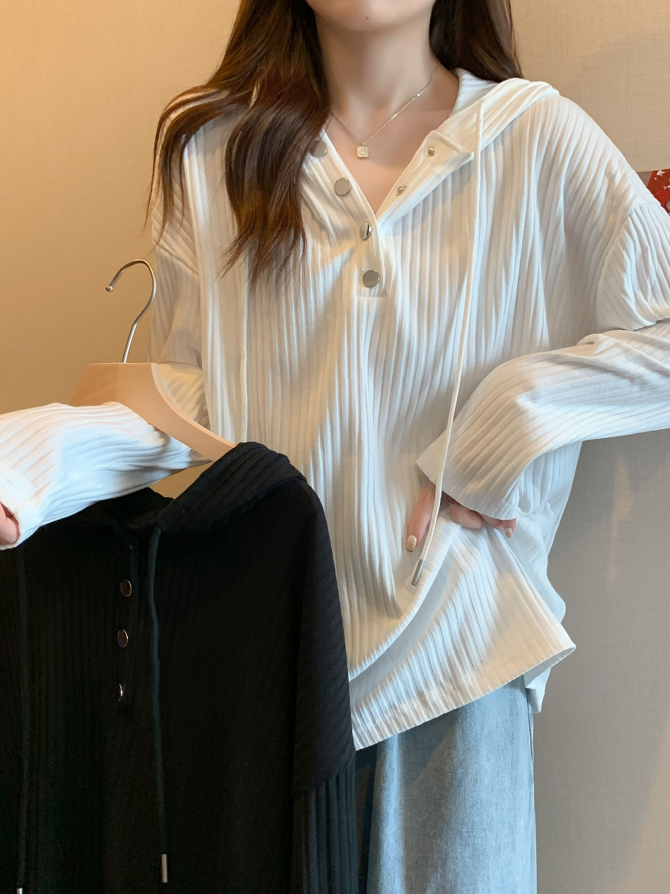 봄과 가을 플러스 사이즈 간호 복장 세련된 후드 티셔츠 슬리밍 배꼽 커버 니트 바닥 셔츠 산후 간호 탑