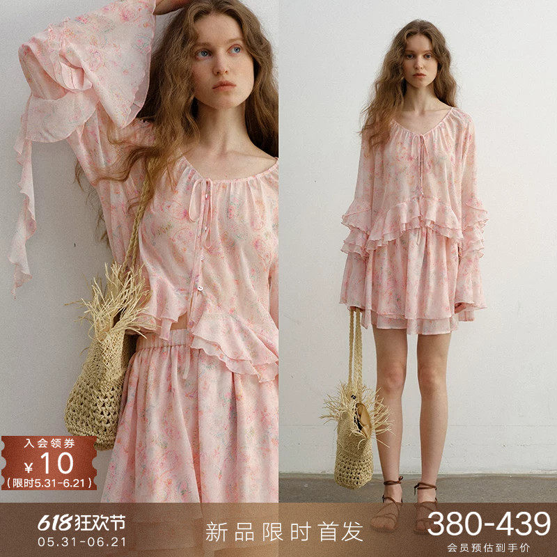 05/31新品 法式印花荷叶边雪纺A字短半身裙V领喇叭袖宽松衬衣套装