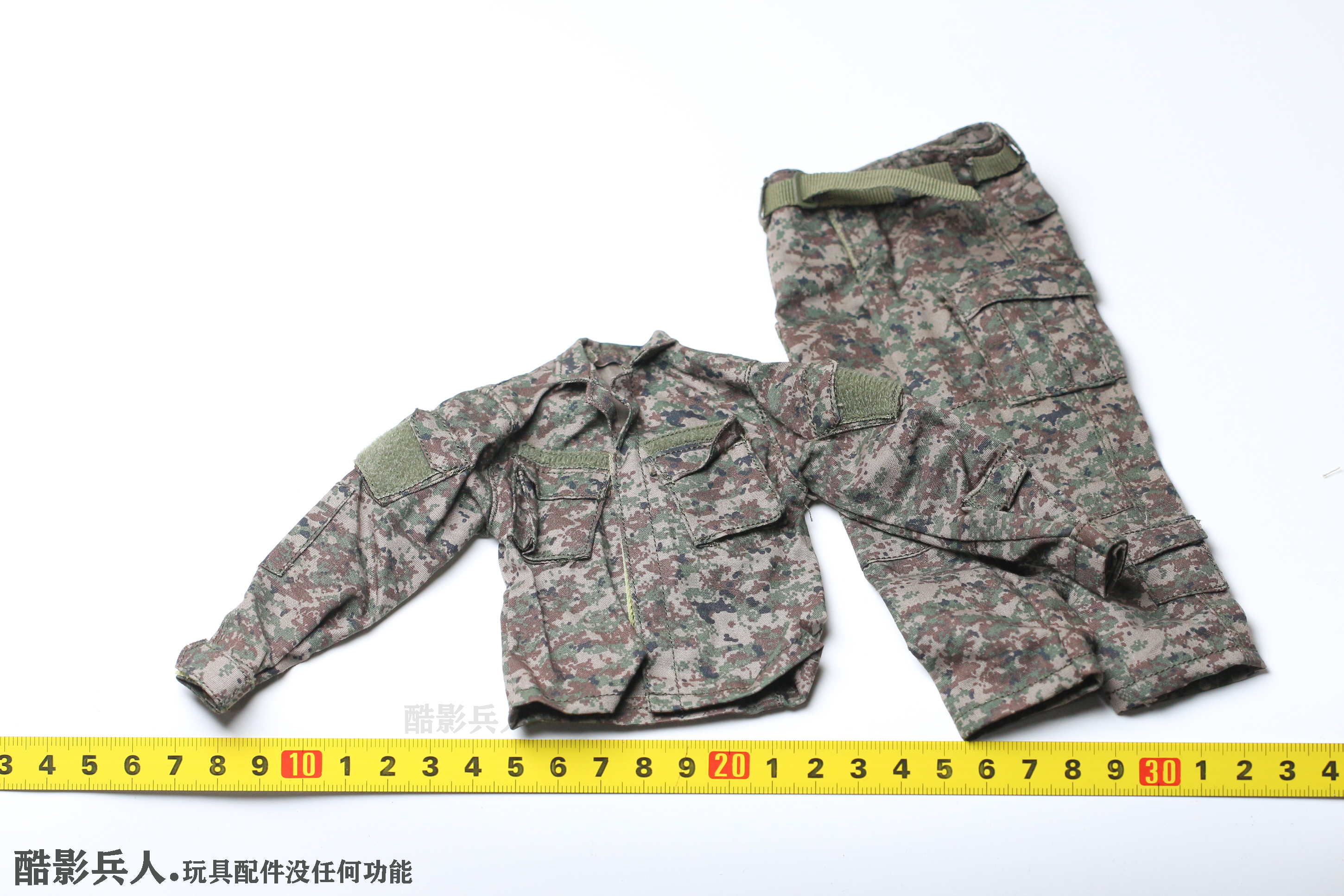 DAMTOYS  DAM 78058 俄罗斯内务部MVD 山猫 作战服 配件 人偶 1/6