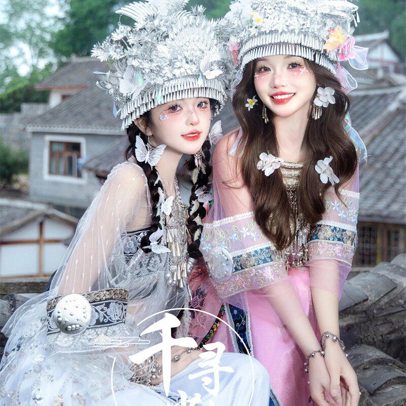 云南大理新款苗疆民族服装闺蜜少女旅拍苗族西域民族风写真服饰