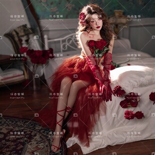 2026新款照相馆复古法式花房少女氛围感油画风写真艺术照摄影服装