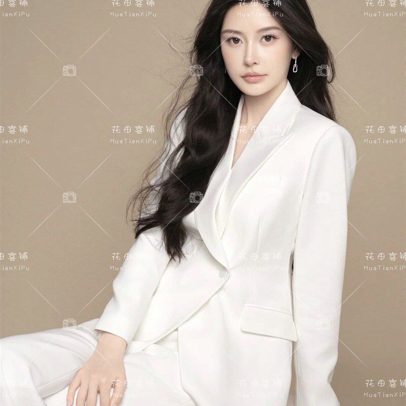 影楼肖像主题写真服白色西装御姐气质杂志风氛围感艺术照拍摄服