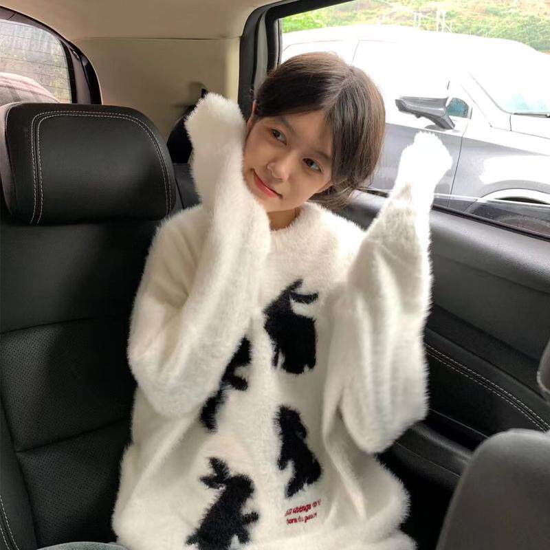 日系卡通兔子白色仿水貂绒内搭毛衣女秋冬慵懒风软糯针织衫上衣洋