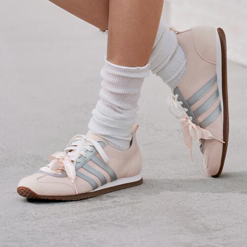 Adidas/阿迪达斯春季正品VS JOG 2.0 女子薄底运动休闲鞋KH5558