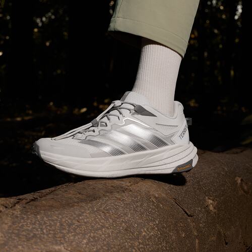 Adidas阿迪达斯FREEHIKER LT男女超轻缓震回弹登山徒步鞋KK1879