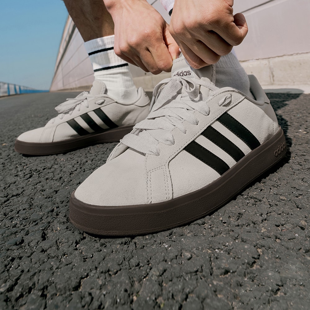 Adidas/阿迪达斯正品三叶草男女运动休闲板鞋「面包鞋」JR7111