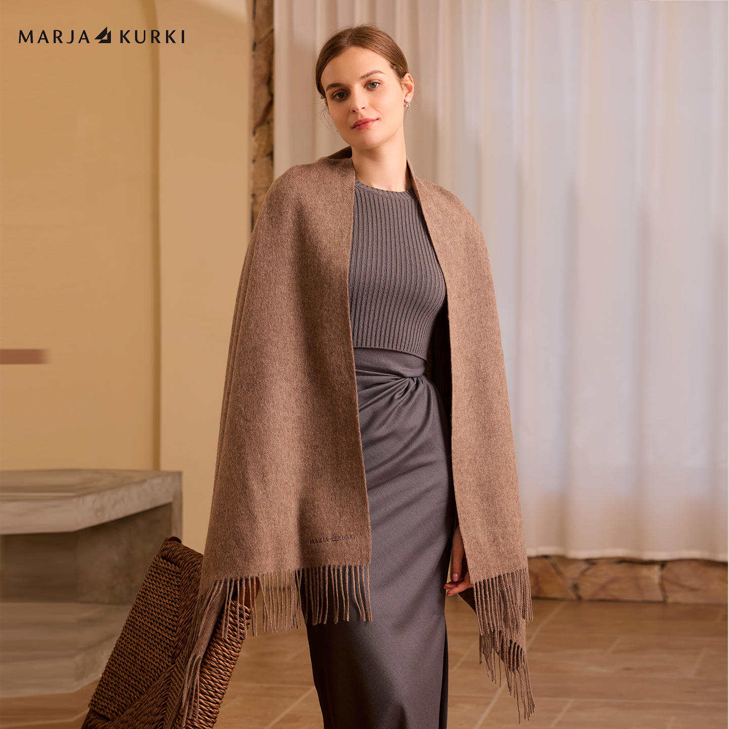 纯羊毛围巾冬加厚保暖披肩女外搭