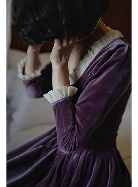 Ching's复古赫本风宫廷古着vintage裙油画感天鹅绒方领长款连衣裙