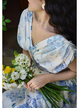 Chings 法式复古青花瓷绣球V领连衣裙 飘逸落肩显瘦优雅A字裙长裙