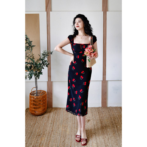 青的衣橱 复古高密弹力网纱连衣裙 大方领宽吊带显瘦直筒修身裙夏