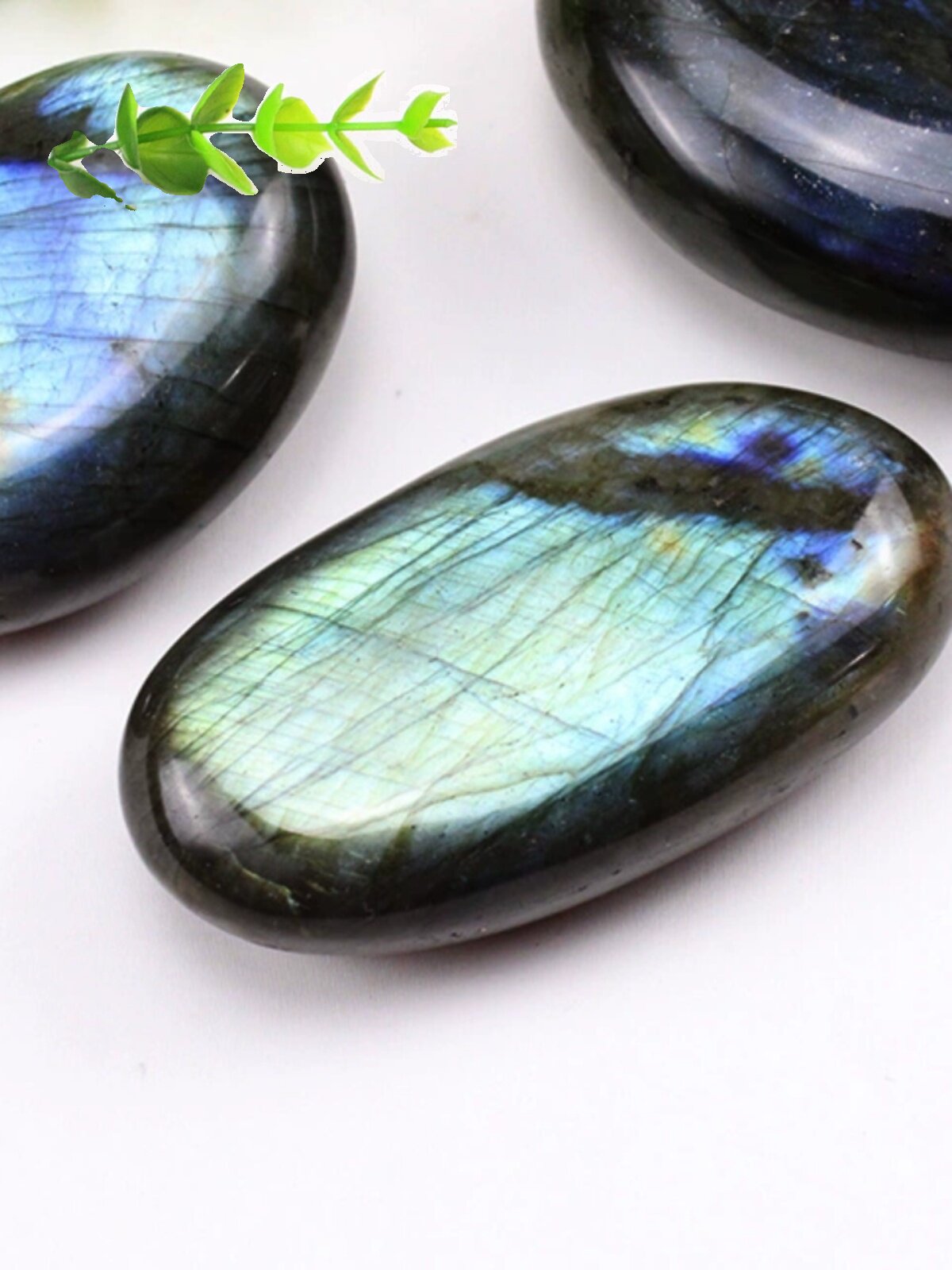 YI JINGYUAN 한 가지 그림 천연 월장석 원시 돌 장식 LABRADORITE 광석 표본 크리스탈 손잡이 조각
