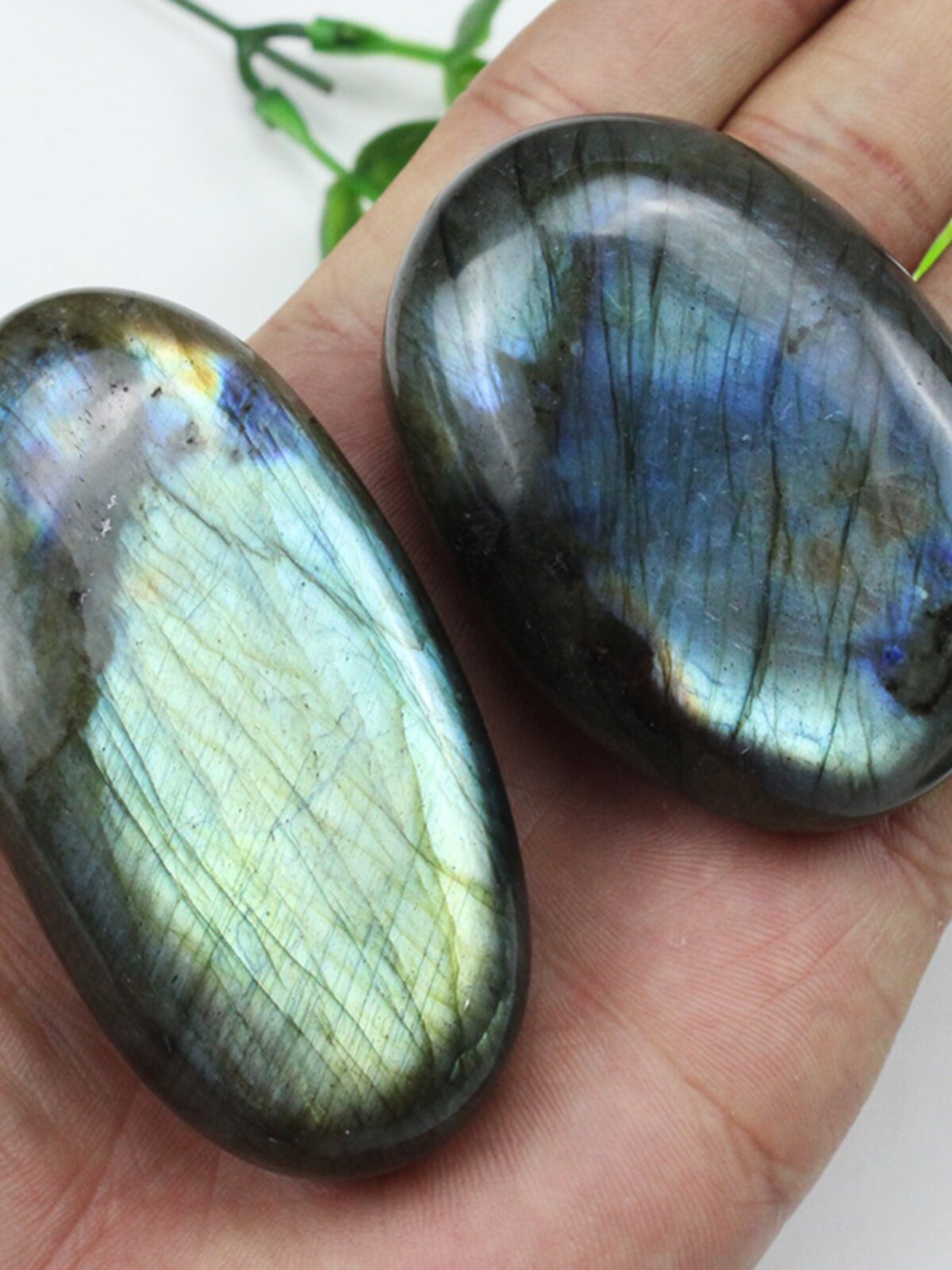 YI JINGYUAN 한 가지 그림 천연 월장석 원시 돌 장식 LABRADORITE 광석 표본 크리스탈 손잡이 조각