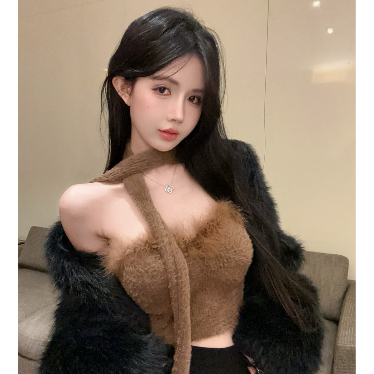 清纯欲女主播衣服显胸大超仙气毛毛抹胸背心内搭气质甜辣围脖上衣