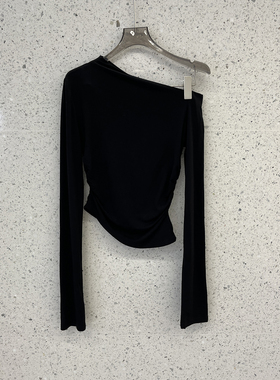 南油买手店纯欲风辣妹斜肩长袖T恤女褶皱收腰露肩设计感显瘦上衣