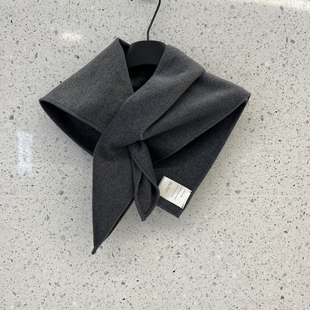 南油买手店老钱风纯色羊毛羊绒披肩小搭肩简约穿插三角巾毛呢围巾