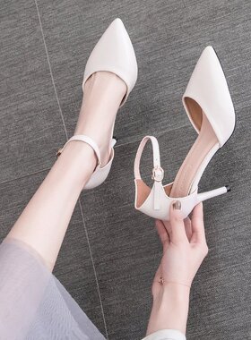 白色大码杏色高跟鞋女低跟3cm中空伴娘礼服尖头工作职业单学生细6