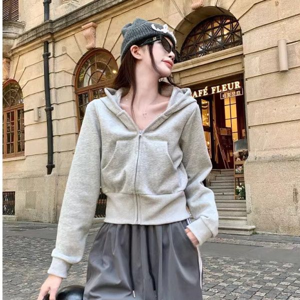 2025新款韩系灰色连帽卫衣外套女秋冬季内搭小个子修身短款上衣厚