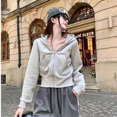 2025新款韩系灰色连帽卫衣外套女秋冬季内搭小个子修身短款上衣厚