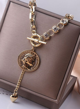 2024年新款潮轻奢小众毛衣链ins冷淡风个性设计感人脸毛衣项链女