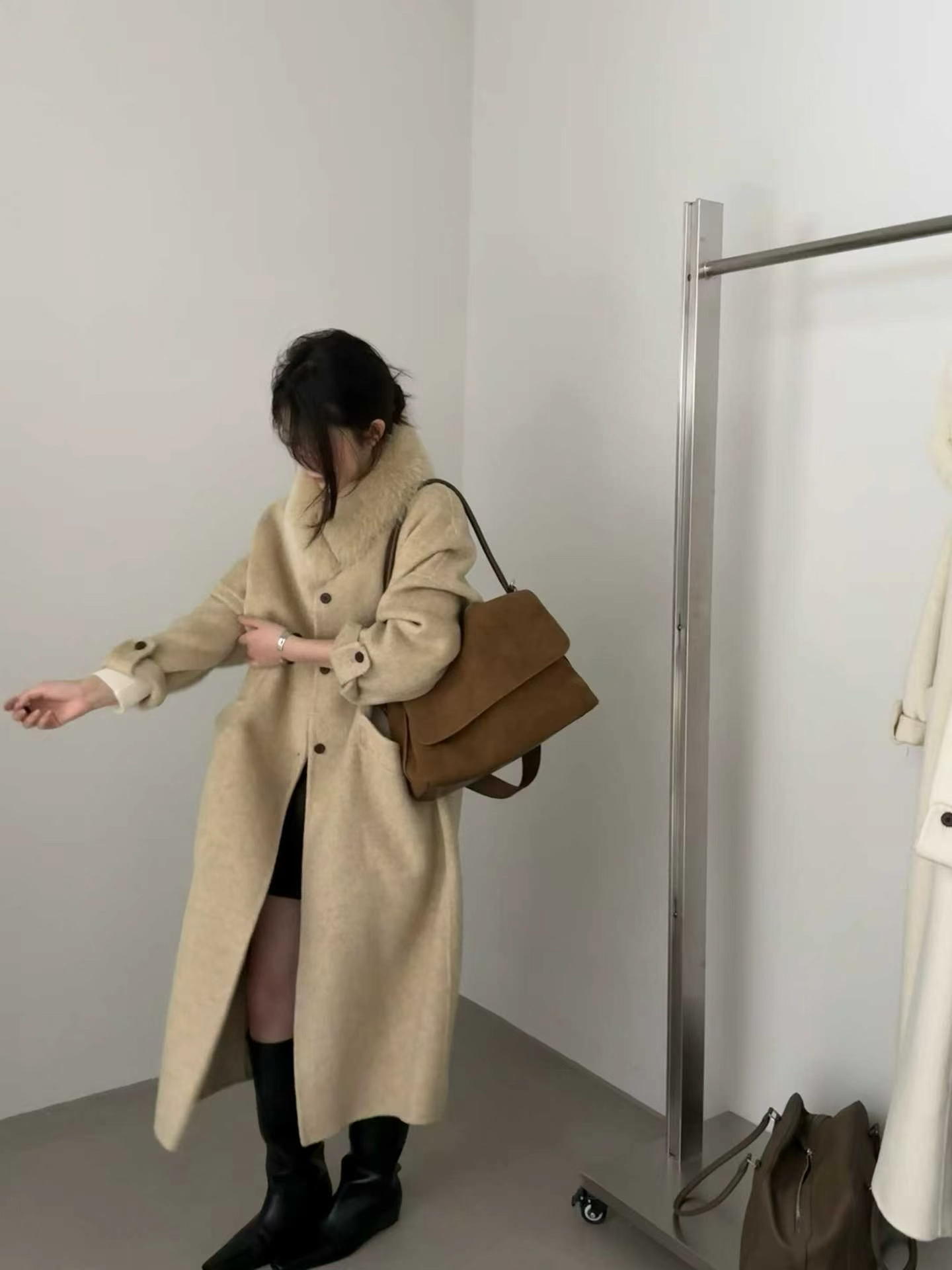 韩系中长款双面羊毛大衣女2025冬新款配狐狸毛围脖高级感羊绒外套