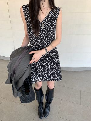 韩国东大门V领叠穿碎花无袖连衣裙女2026夏新款收腰显瘦A字背心裙