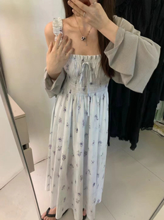 在不远的夏天等你 2025通勤显瘦百搭气质碎花吊带连衣裙