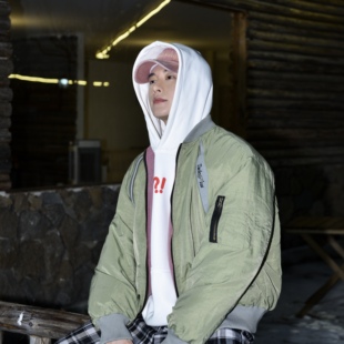 夹棉潮叠穿款 棒球服外套两面穿刺绣复古设计感情侣装 美式 获衣局