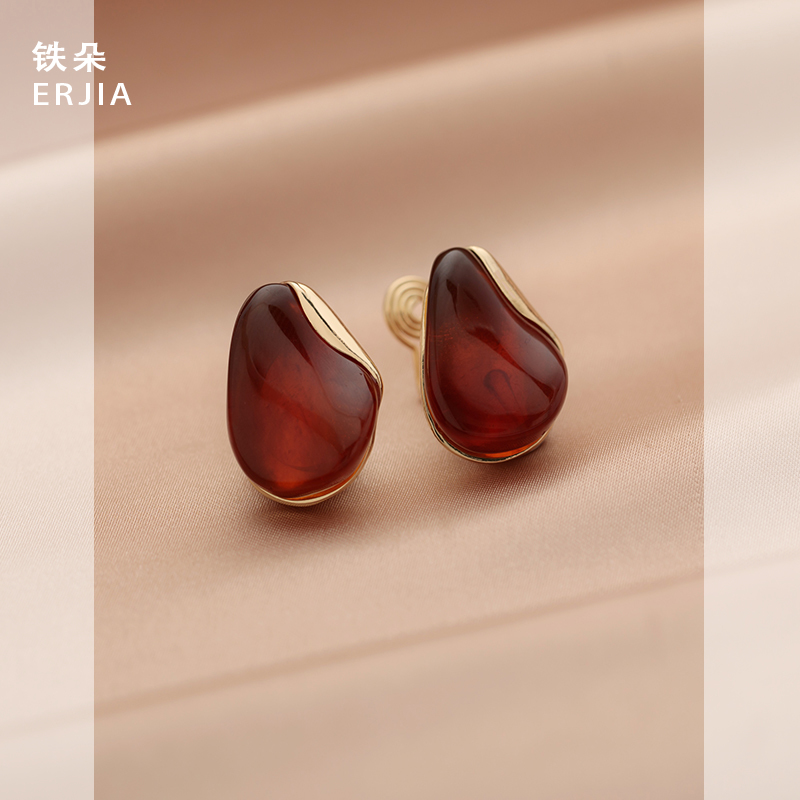 简约现代风琥珀棕不规则几何耳钉复古高级感饰品耳环女无耳洞耳夹