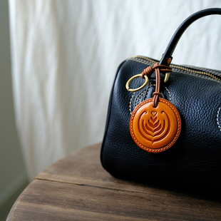 HALF 植鞣头层牛皮钥匙扣真皮复古手工包包挂件咖啡拉花图案 WORK