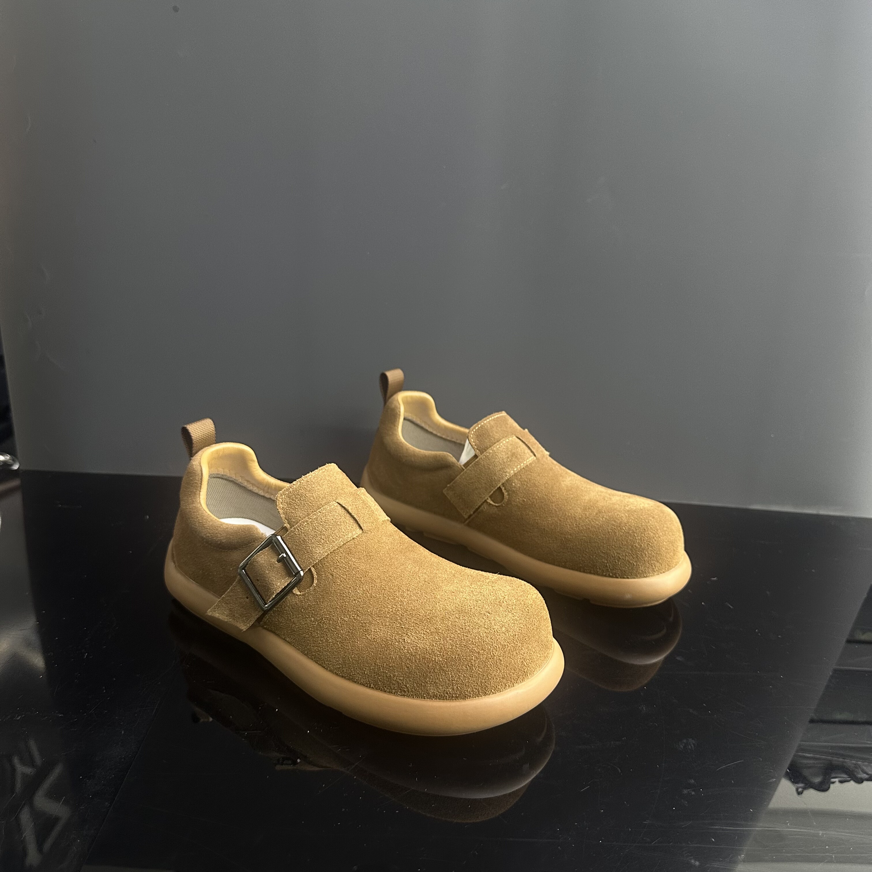 欧版2025新秋季磨砂真皮勃肯潮复古超轻男生时尚运动休闲驼色男鞋