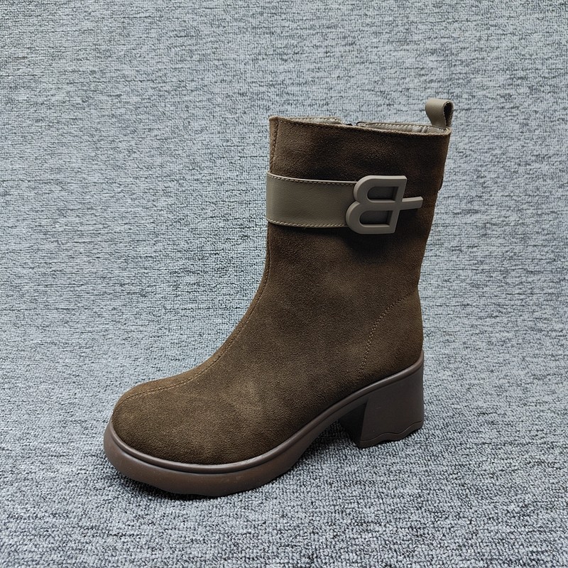 25尾货断码处理女鞋短筒真皮复古