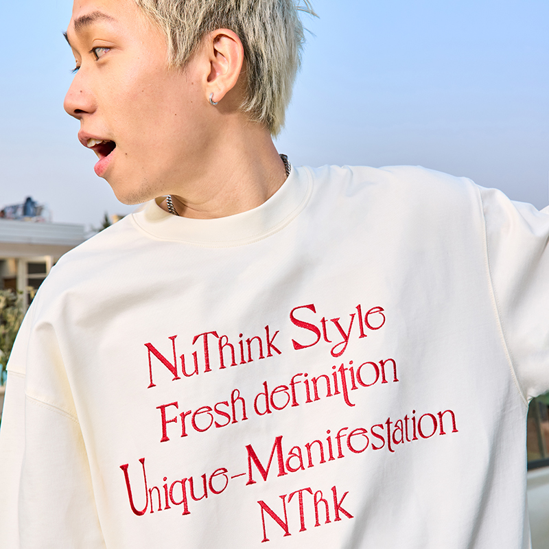 Nuthink刺绣字母美式T恤