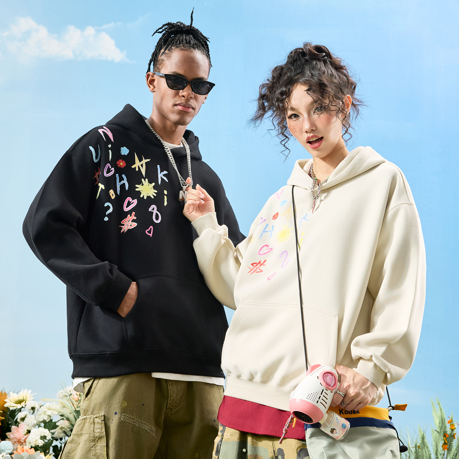 Nuthink卡通涂鸦字母连帽卫衣男