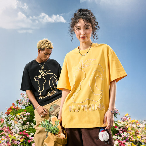 Nuthink苹果字母美式T恤男女同款