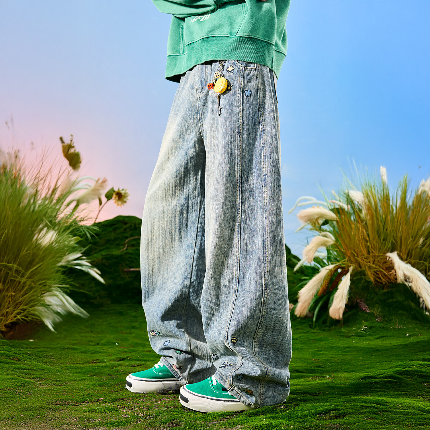 Nuthink美式卡通刺绣牛仔裤垂感阔腿弯刀裤水洗拼接男款2026年春,男装,牛仔裤,淘宝优惠券,粉丝福利购,淘宝优惠卷