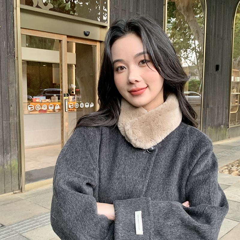 真獭兔毛面吸扣保暖围巾