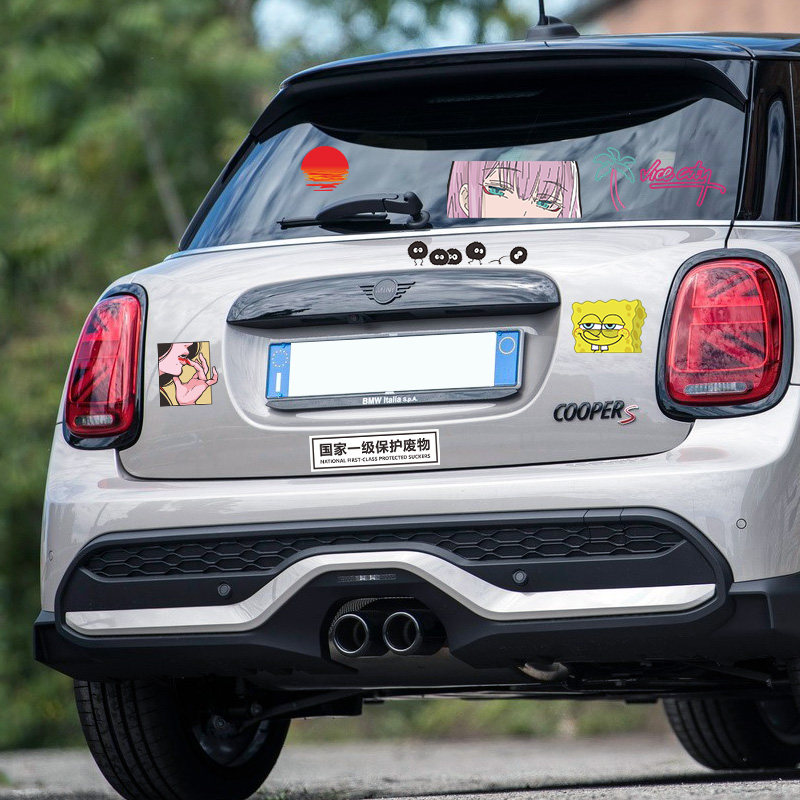 二次元眼神JDM 动漫油箱盖遮挡划痕电动摩托车身贴纸卡通个性装饰