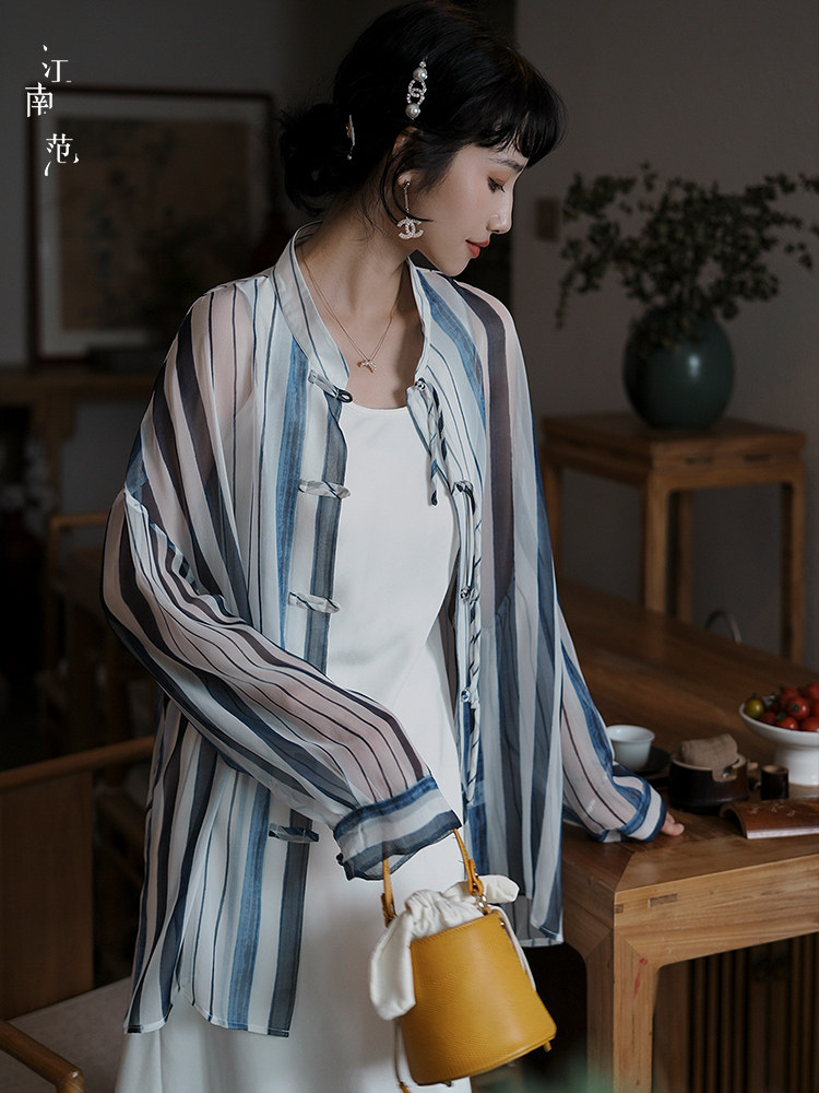 江南范廓形新中式风条纹防晒衫