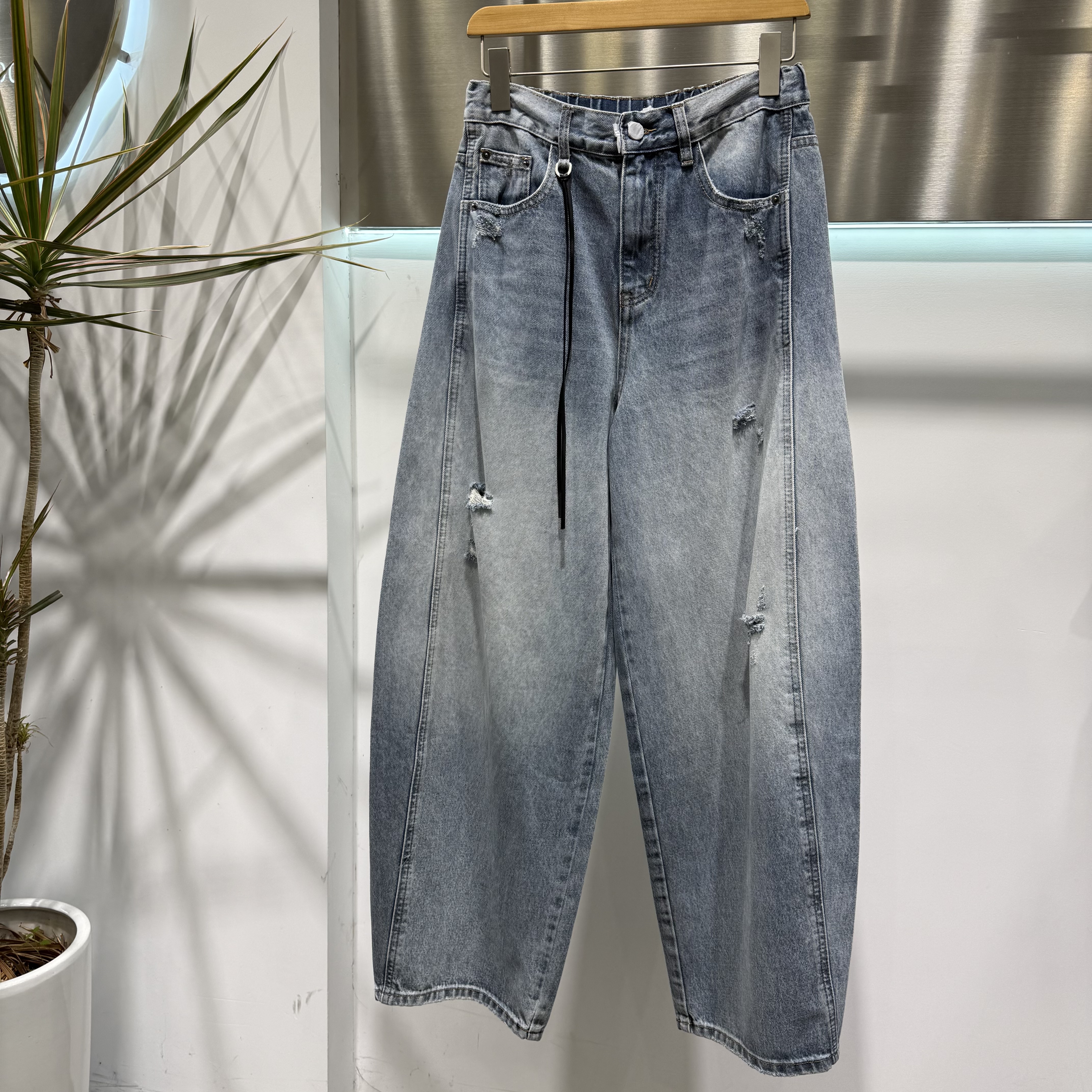 2026新款春装破洞牛仔裤男大阔腿直筒裤时尚百搭裤子