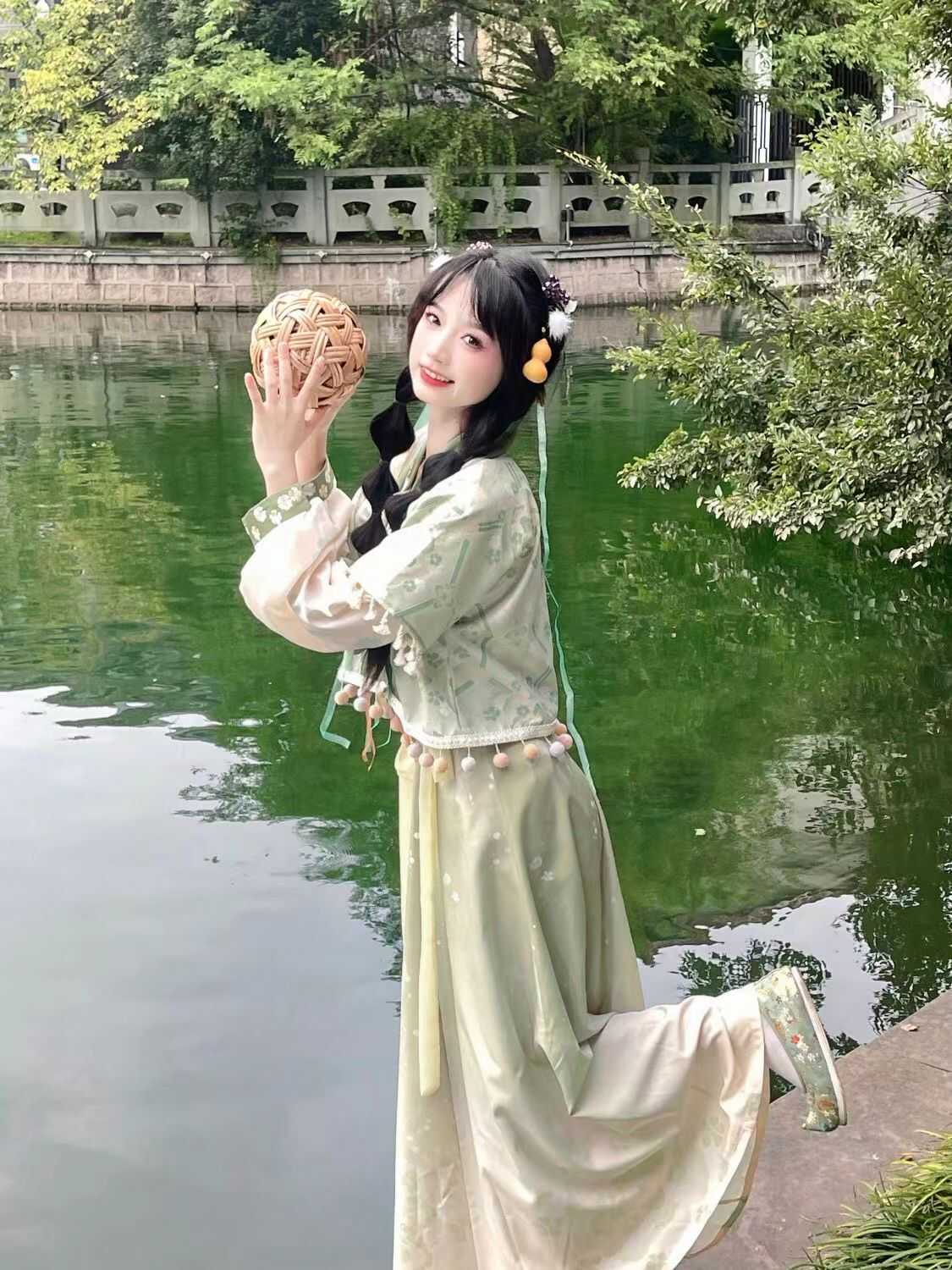 原创汉服初识绣花对襟外套唐褙国潮圆领套头破裙元素套装新款日常