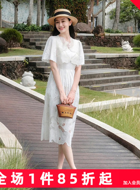 charfen朝峰淑女V领蕾丝连衣裙女泡泡袖镂空显瘦百搭中长裙3051G