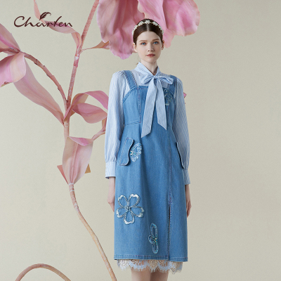 春季法式牛仔绣花收腰连衣裙