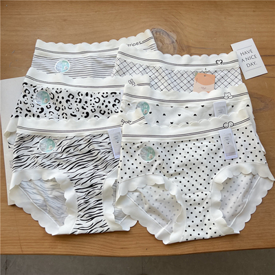 黑色花纹时尚透气冰丝无痕个性甜酷花边女士中腰内裤三角裤