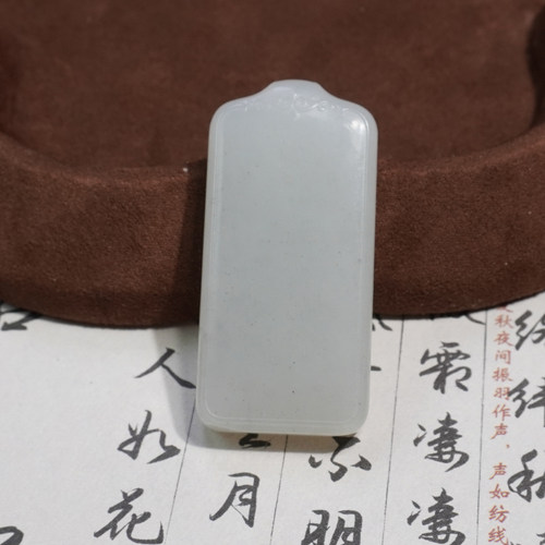 新疆和田玉点墨青花籽料无事牌吊坠细腻油润素面玉牌男女款挂件Z