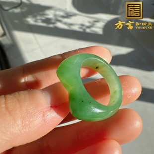 美美哒方言和田玉俄罗斯乌兰海老坑苹果绿碧玉18mm精品猫儿戒指O