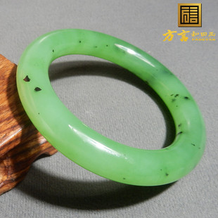 方言罕见精品俄料老坑碧玉艳苹果绿高冰底内径58mm圆条手镯子w4